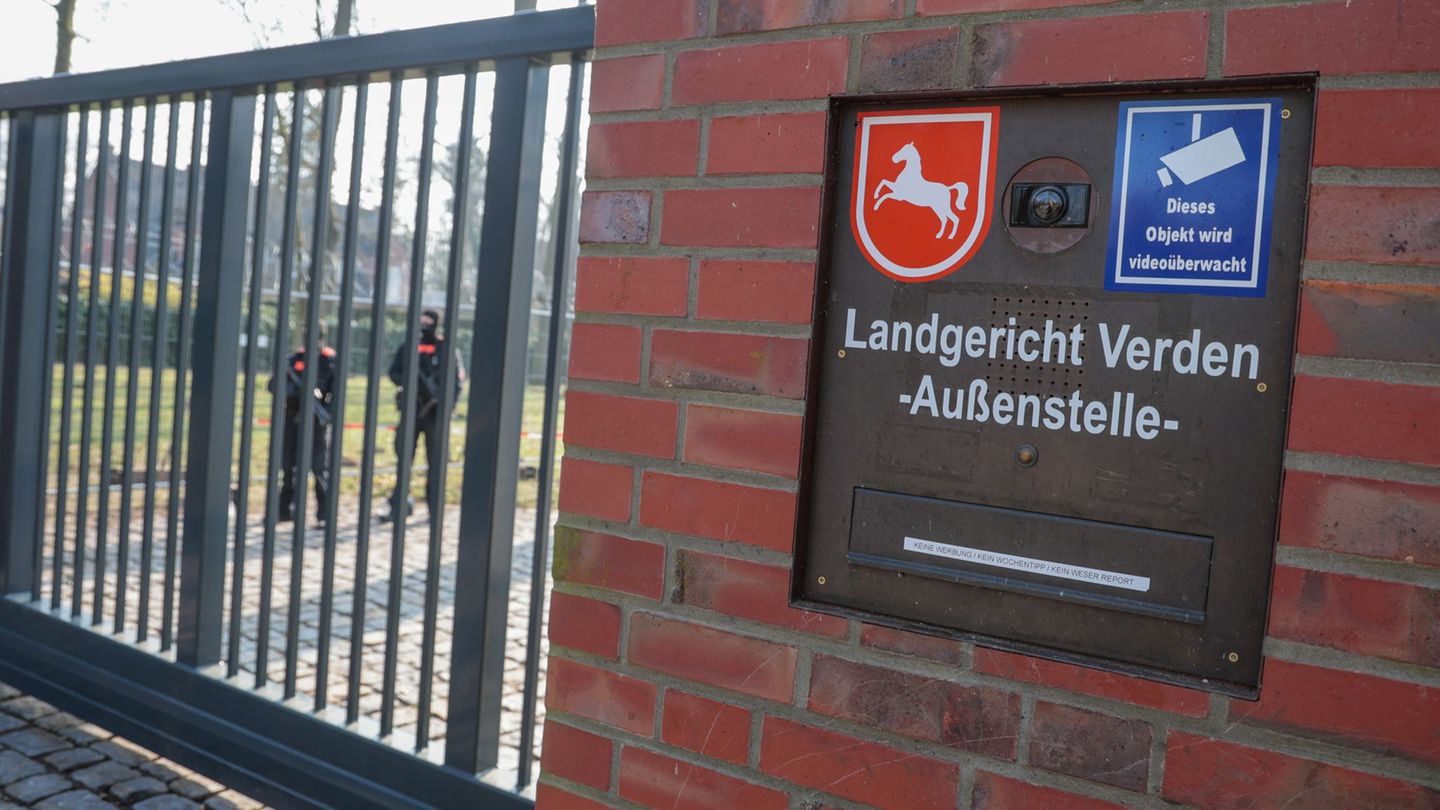 Ein Sprengstoffhund hat während des Verhandlungstermins im Prozess gegen Daniela Klette angeschlagen. (Symbolfoto) Foto: Focke S