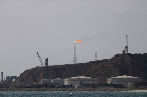 Ölanlagen auf der Insel Kharg im Persischen Golf, etwa 1250 km südlich von Teheran (Symbolbild)
