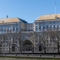 Der für den britischen Geheimdienst MI5 tätige Neonazi-Agent habe Rassisten und Massenmörder gelobt