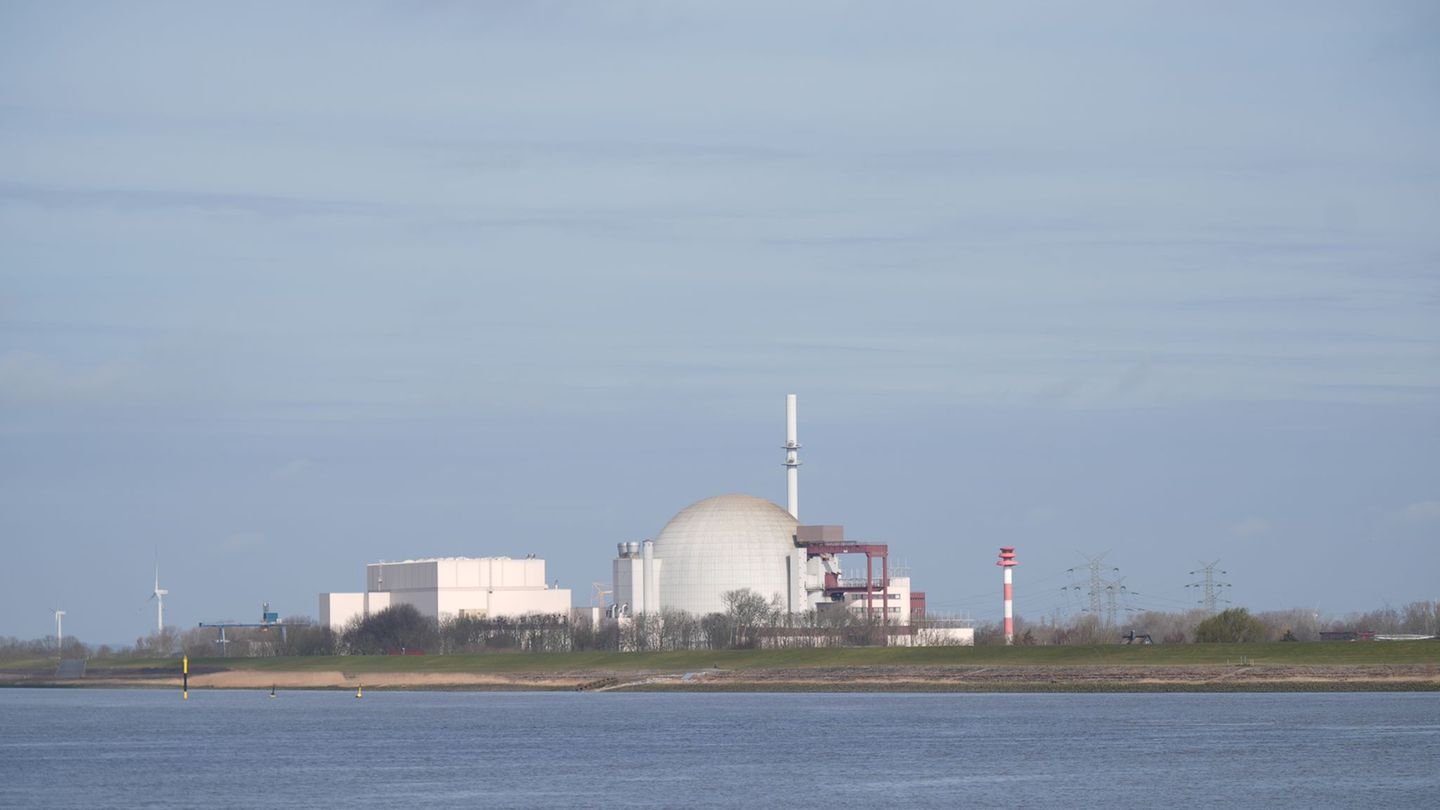 Das Atomkraftwerk Brokdorf wurde 2021 stillgelegt. (Archivbild) Foto: Marcus Brandt/dpa