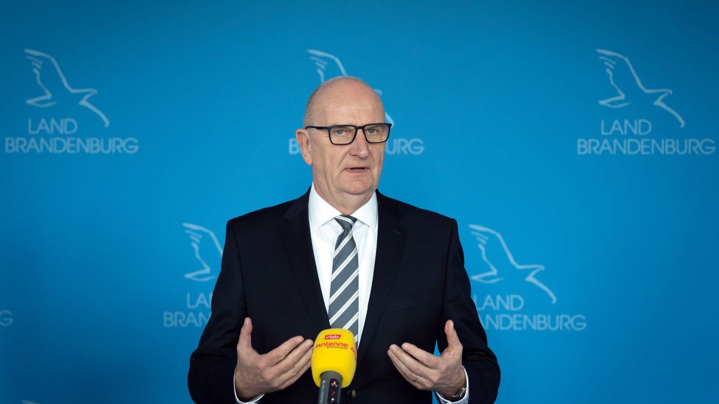 Brandenburgs Ministerpräsident Dietmar Woidke (SPD) gibt eine Regierungserklärung zur neuen Koalition von SPD und CDU ab. (Archi