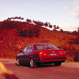 Autoklassiker BMW 5er Calypsorot