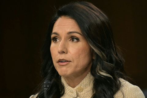 Tulsi Gabbard vor dem Geheimdienstausschuss