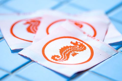 Die DLRG fordert, die Schwimmausbildung in Schleswig-Holstein zu sichern. (Symbolbild) Foto: Fabian Sommer/dpa