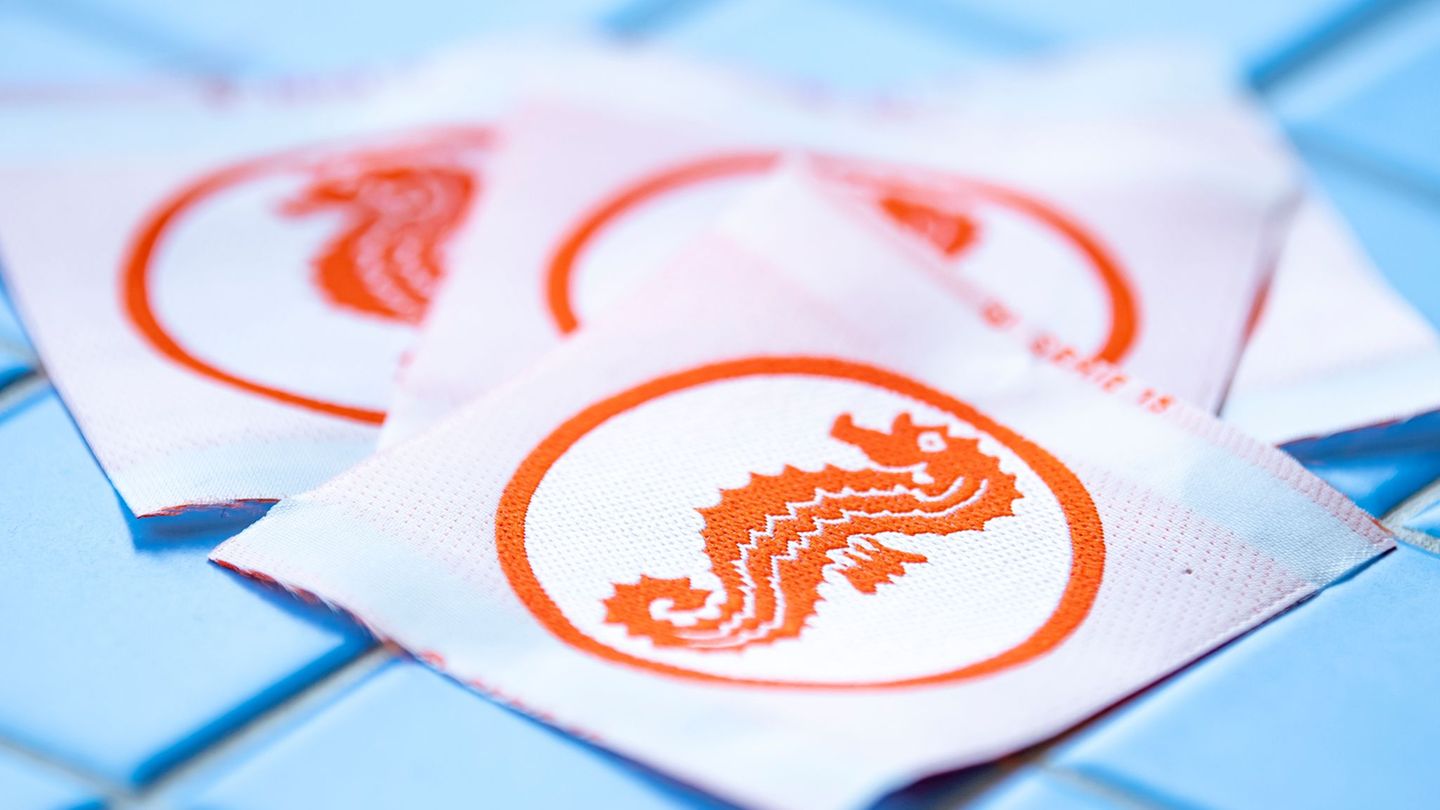 Die DLRG fordert, die Schwimmausbildung in Schleswig-Holstein zu sichern. (Symbolbild) Foto: Fabian Sommer/dpa