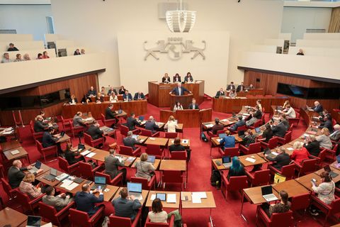 Die Bremische Bürgerschaft hat den Doppelhaushalt 2026/2027 beschlossen. Foto: Focke Strangmann/dpa