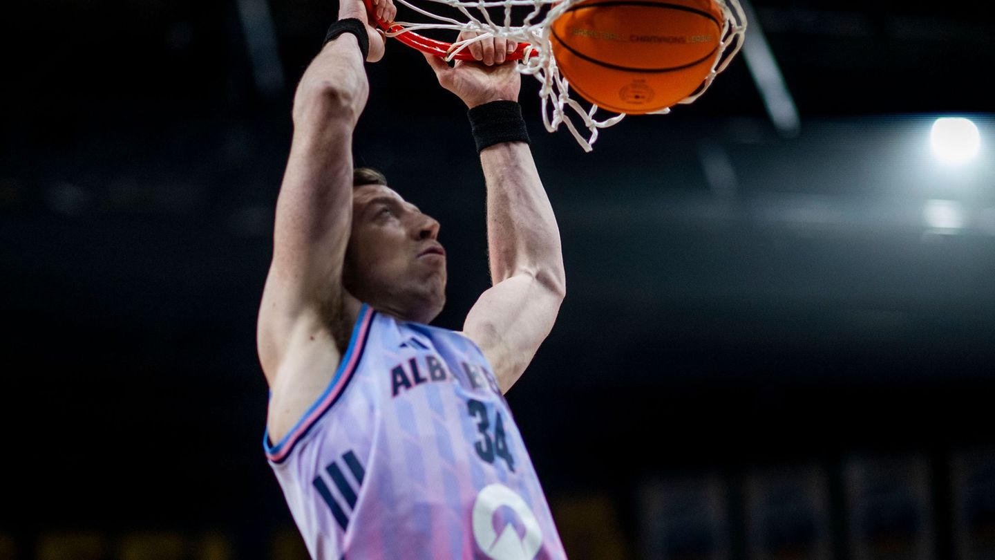 Albas Flügelspieler Justin Bean war bester Berliner Werfer gegen Athen. (Archivbild) Foto: Julius Frick/dpa