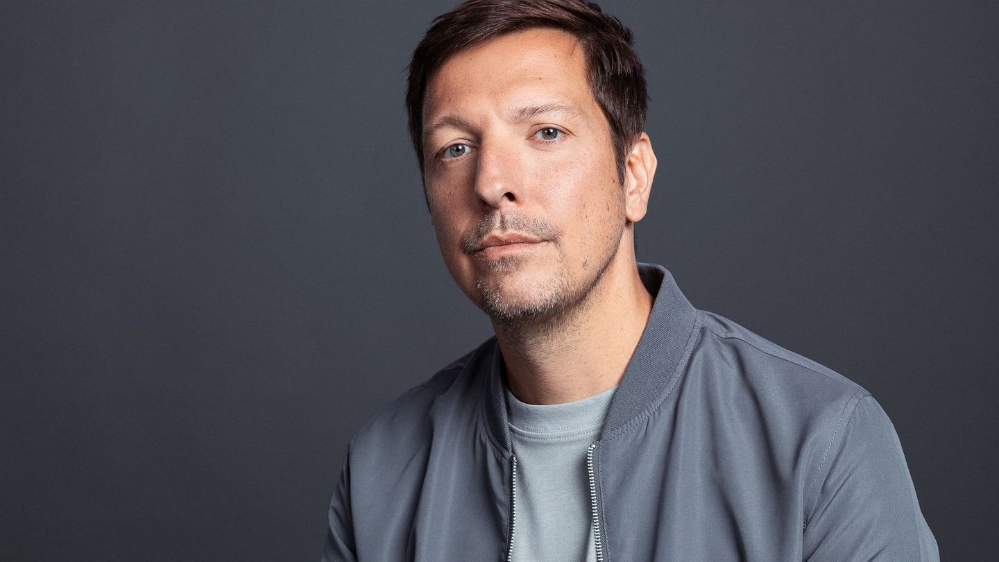 Thilo Mischke ist für seine neue Reportage in die Welt des Coachings eingestiegen. Welche Angebote sind seriös, und welche Warnsignale gibt es bei Modellen, von denen man eher die Finger lassen sollte?