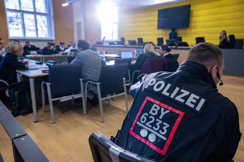 Im Prozess um die gewaltsame Flucht von vier Straftätern aus dem Bezirkskrankenhaus Straubing steht das Urteil an. (Archivbild)