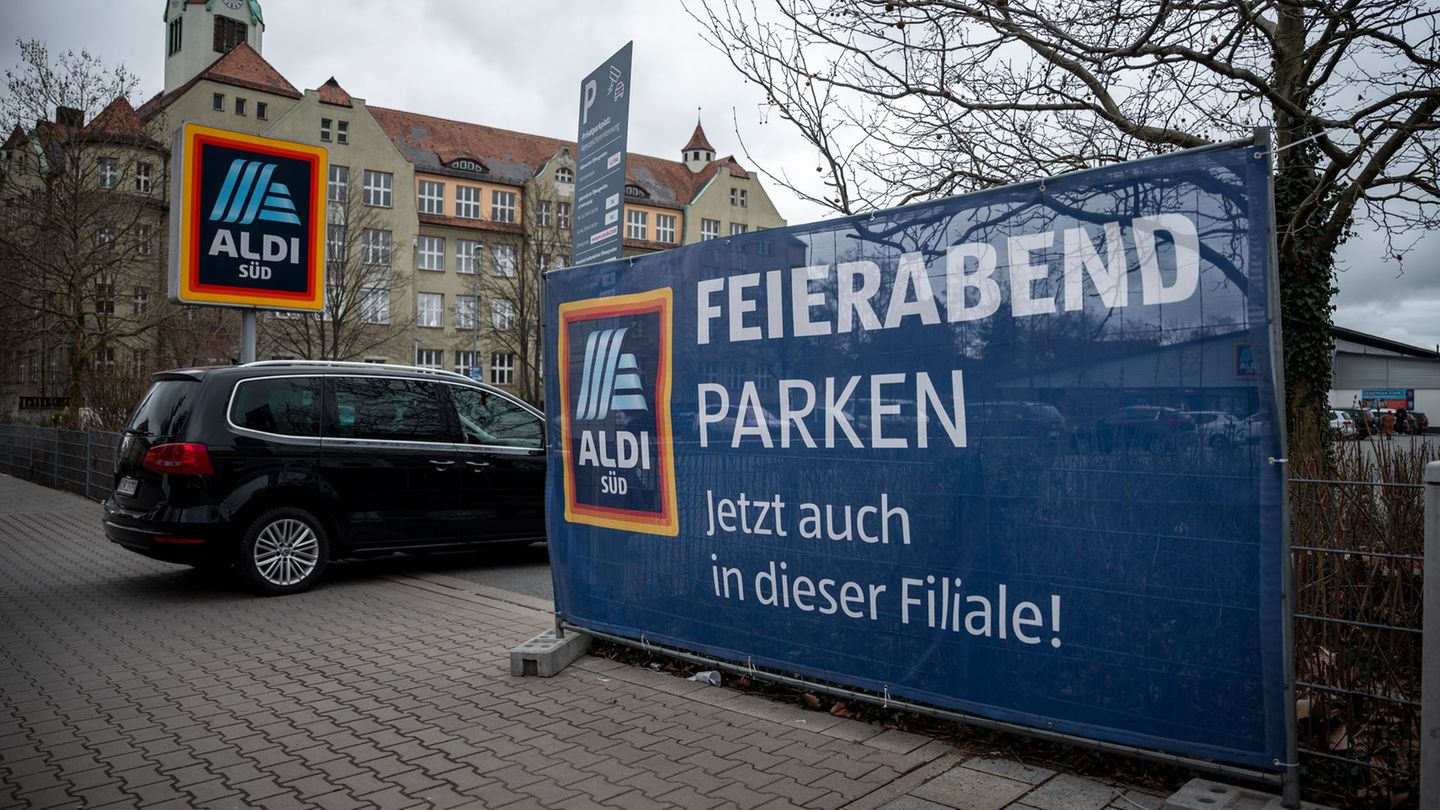 Nach Düsseldorf und Hamburg testen nun auch die drei mittelfränkischen Städte, ob Supermarkt-Parkplätze eine Lösung für das Park