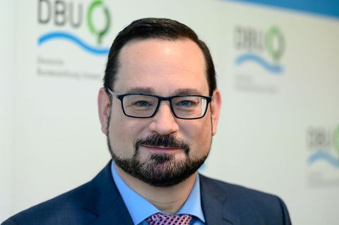 Alexander Bonde, Generalsekretär der Deutschen Bundesstiftung Umwelt (DBU), weist auf die wirtschaftlichen Chancen grüner Umwelt