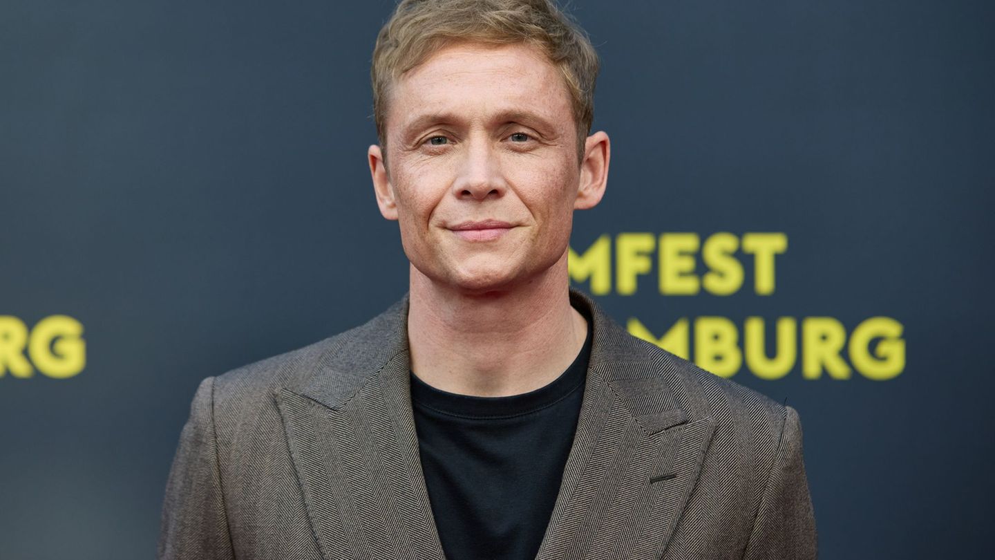 "Ich habe auf meinem Telefon keine Apps mehr, die mich ablenken", sagt Schauspieler Matthias Schweighöfer. (Archivbild) Foto: Ge