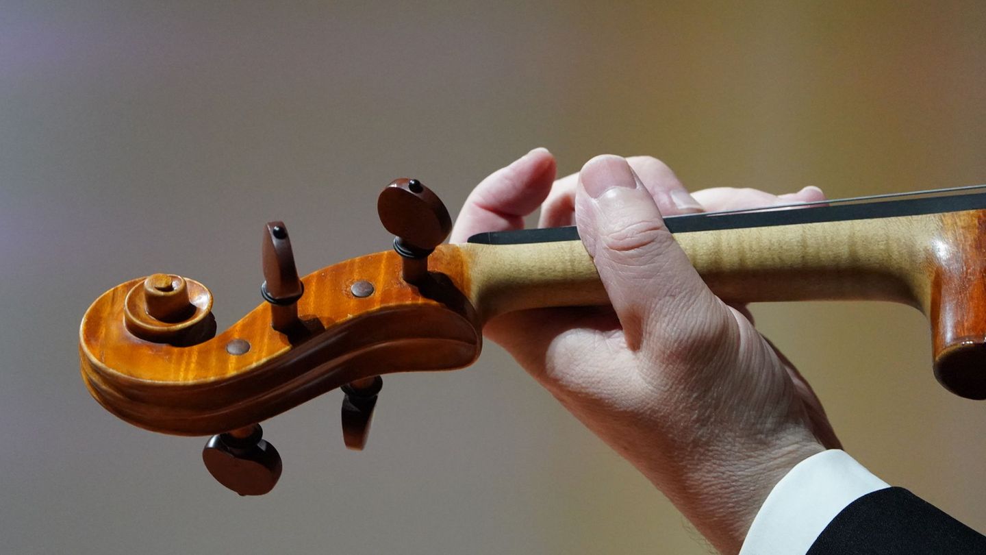 Mit einer Streicherbesetzung spielt die Robert-Schumann-Philharmonie in Chemnitz für ein Sonderkonzert auf. (Symbolbild) Foto: M