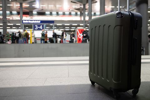 Eine elektrische Zahnbürste sorgt für Aufregung am Dortmunder Hauptbahnhof. (Symbolbild) Foto: Markus Lenhardt/dpa