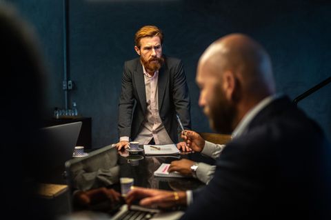 Narzissten als Chefs benutzen Wut und Abwertung, um ihre Ziele zu erreichen (Symbolbild)