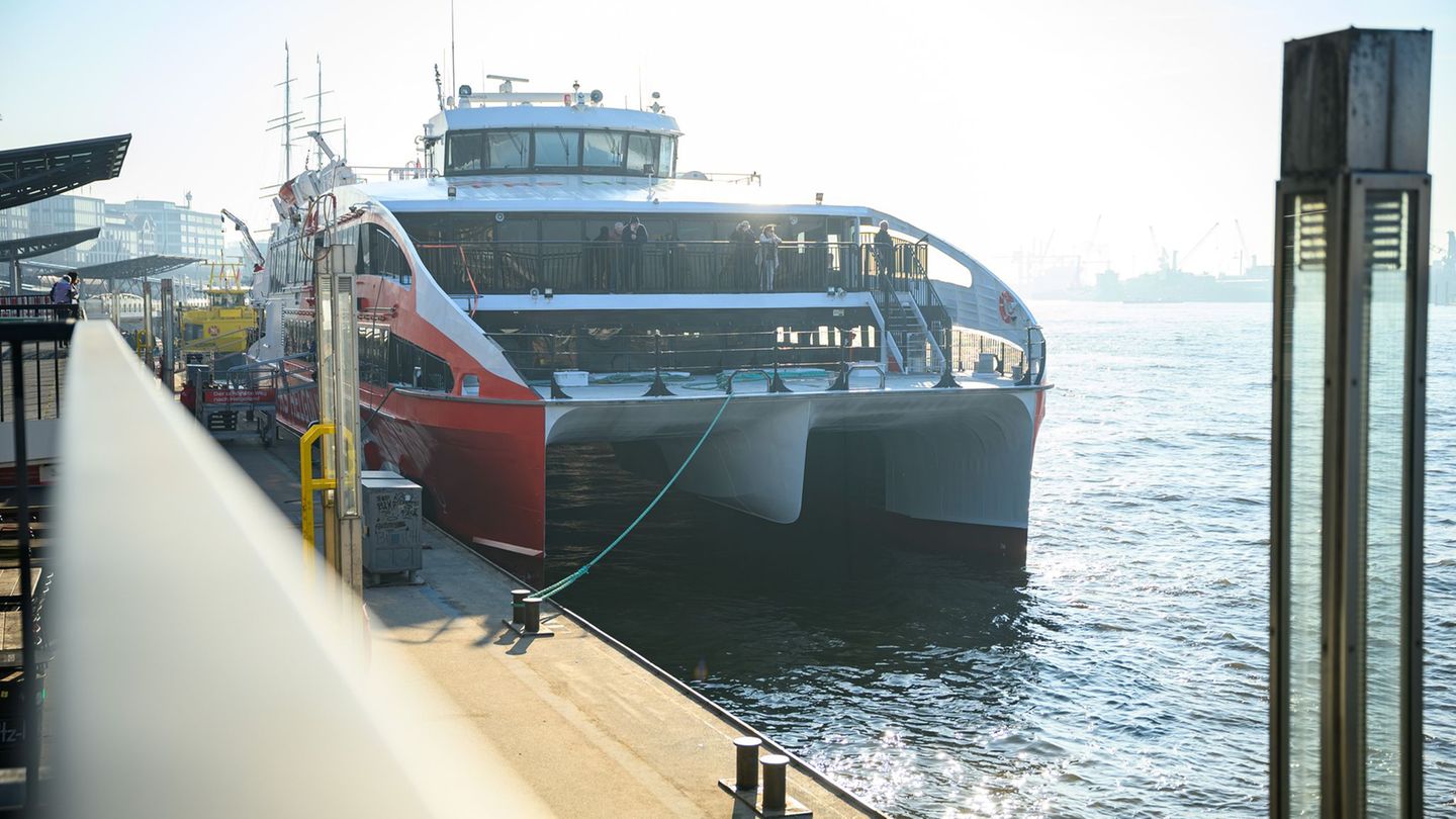 Der "Halunder Jet" ist zurück aus der Winterpause. Foto: Jonas Walzberg/dpa