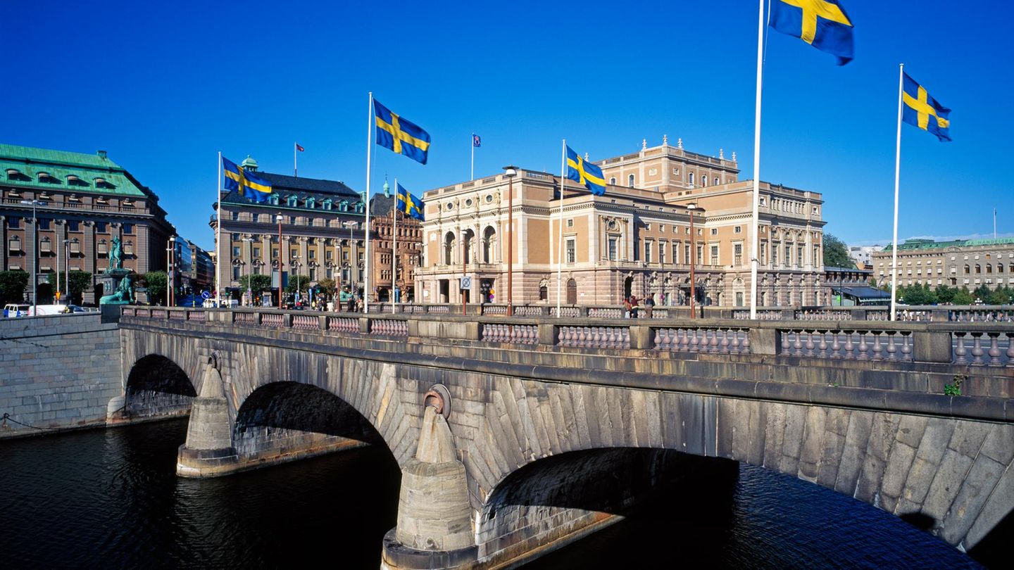 Vom Bildungssystem bis zum Möbeldesign: Schweden gilt hierzulande in vielen Bereichen als Vorbild, kein Wunder dass die Skandinavier auch im Glücksranking vorne mitspielen.