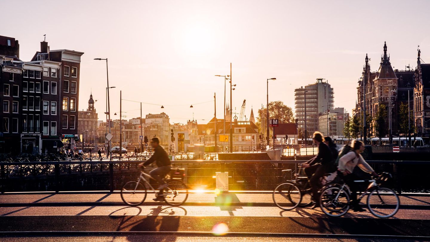 Die Niederländer sind nicht nur im Durchschnitt ziemlich glücklich – das Glück ist in der Bevölkerung auch so gleich verteilt wie in keinem anderen Land.