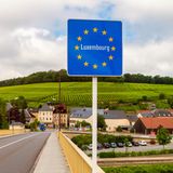 Klein, aber wohlhabend und sicher gelegen mitten in Europa. So schafft es Luxemburg (im Bild die Grenzgemeinde Schengen) im Glücksindex erneut auf die vorderen Plätze.