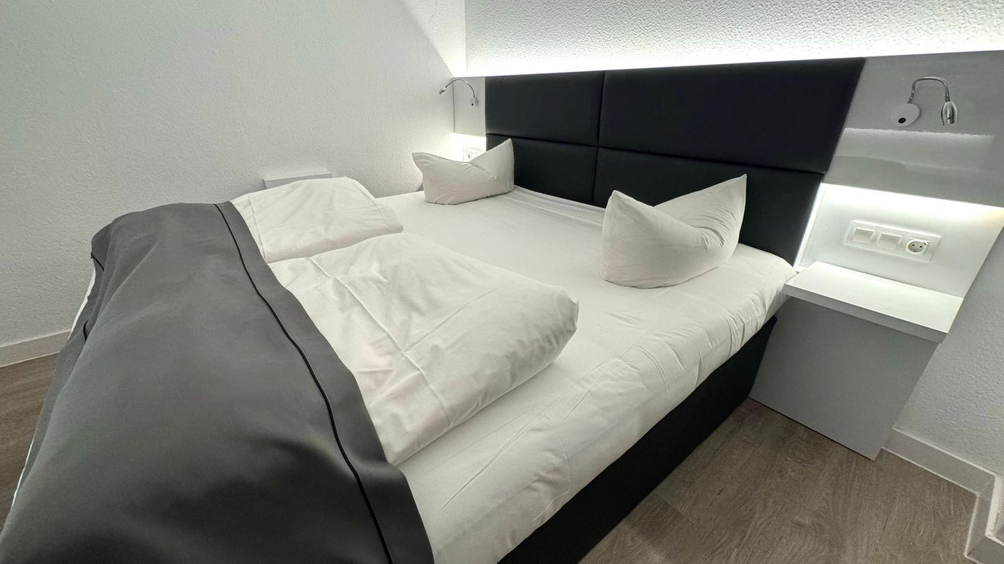 Ja, kann man immer mal brauchen, kostet aber auch bei Ikea nicht die Welt: Kissen