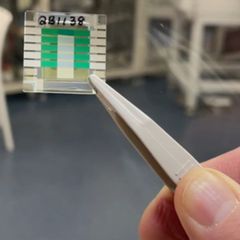 Anders als klassische Batterien könnten Quantenbatterien umso schneller laden, je größer sie sind