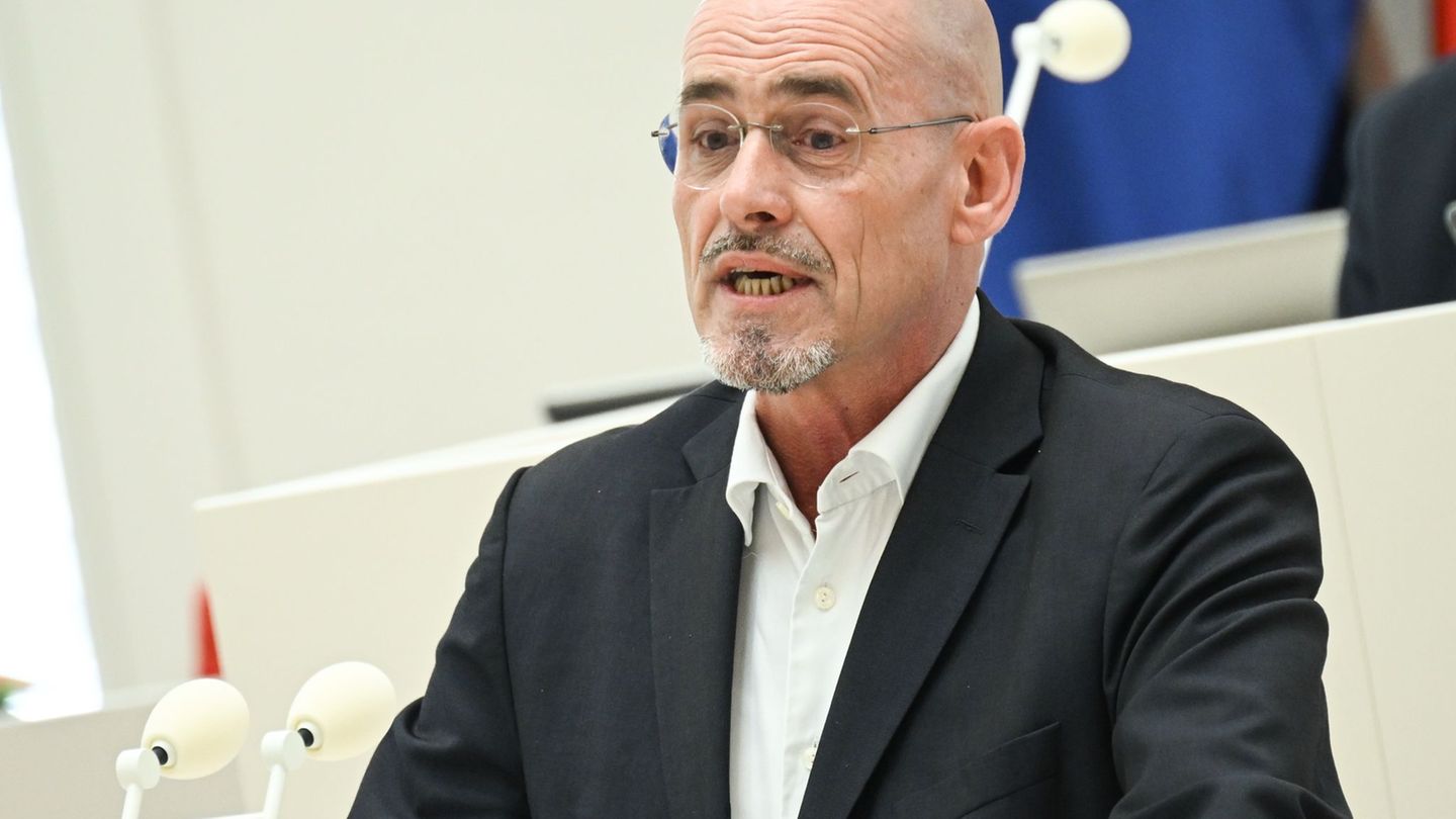 Brandenburgs BSW-Fraktionschef Niels-Olaf Lüders ist neu in der Parlamentarischen Kontrollkommission des Landtags vertreten (Arc