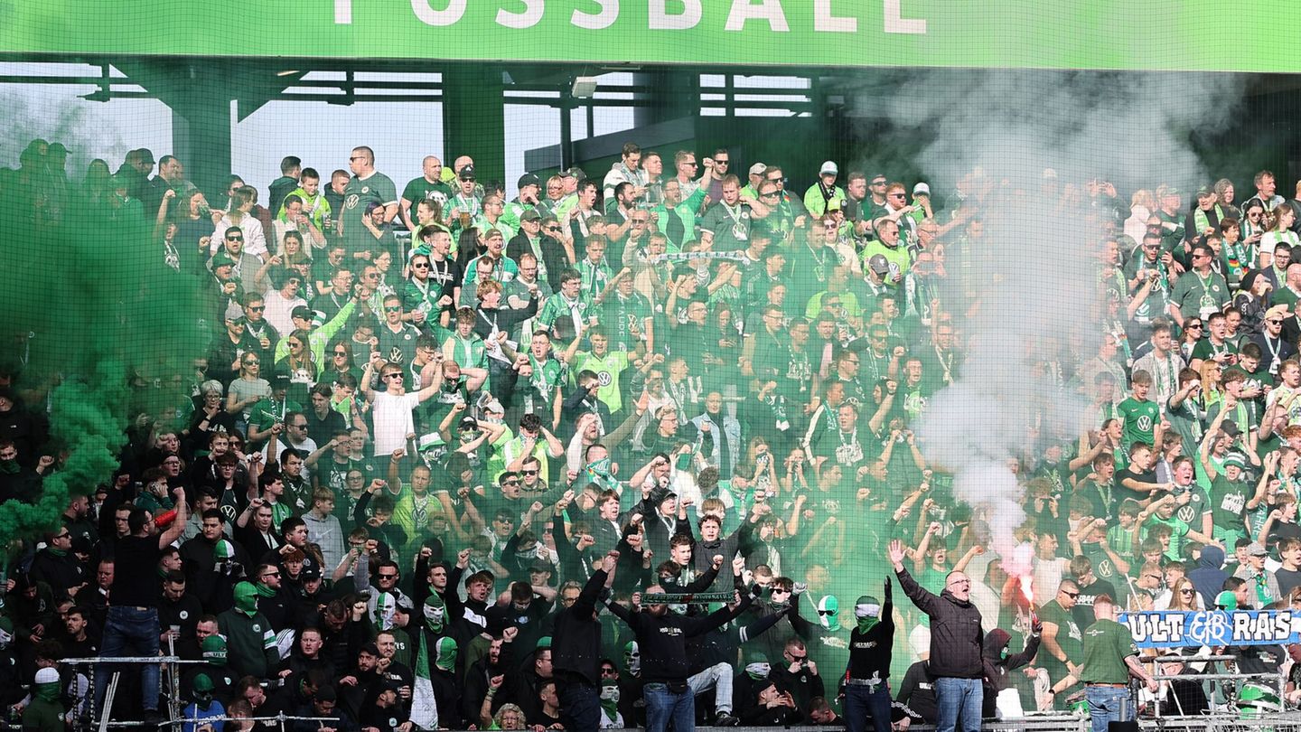 Die Volkswagen Arena soll gegen Werder Bremen in Wolfsburger Hand sein. Foto: Andreas Gora/dpa