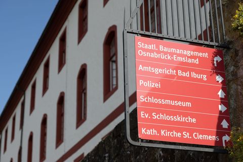 Zwei Tierärzte stehen wegen Betrugsvorwürfen in Bad Iburg vor Gericht. (Archivbild) Foto: Friso Gentsch/dpa