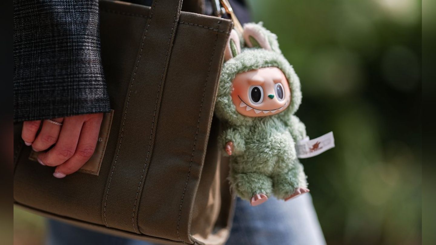 Gewöhnungsbedürftig, ungemein beliebt und meist vergriffen: Labubu-Plüschfiguren.