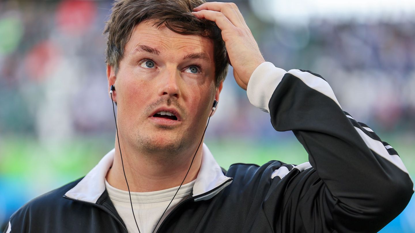 HSV-Trainer Merlin Polzin äußerte sich zur Kritik von Robert Glatzel. Foto: Andreas Gora/dpa