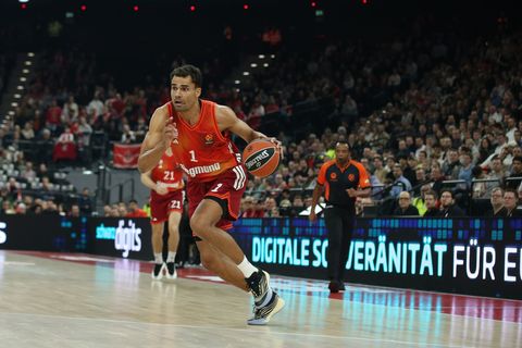 Oscar da Silva war Bayerns bester Werfer gegen Dubai. Foto: Matthias Stickel/dpa