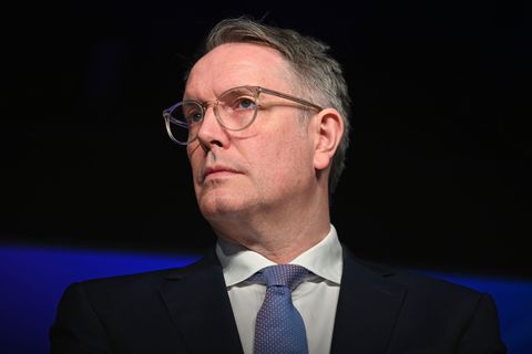 Schweitzer wünscht sich mehr Initiative von Bundeswirtschaftsministerin Reiche. (Archivfoto) Foto: Michael Brandt/dpa