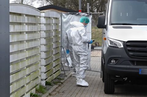 Seit einem Jahr wird eine Frau aus Noer vermisst. (Archivbild) Foto: Marcus Golejewski/dpa