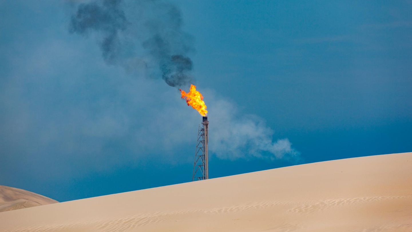 Abfackelschornstein in Katar (Symbolbild)