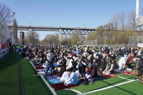 Zu der Veranstaltung kamen etwa 3000 Menschen. Foto: Andreas Rosar/Fotoagentur Stuttgart/dpa