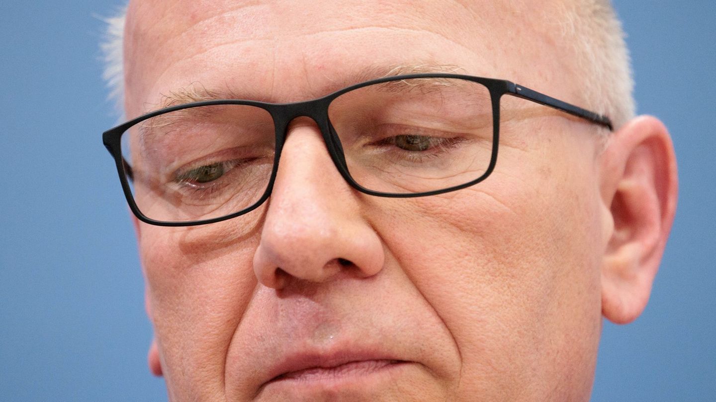 Berlins Regierender Bürgermeister Kai Wegner (CDU) steht weiter in der Kritik. (Archivbild) Foto: Carsten Koall/dpa