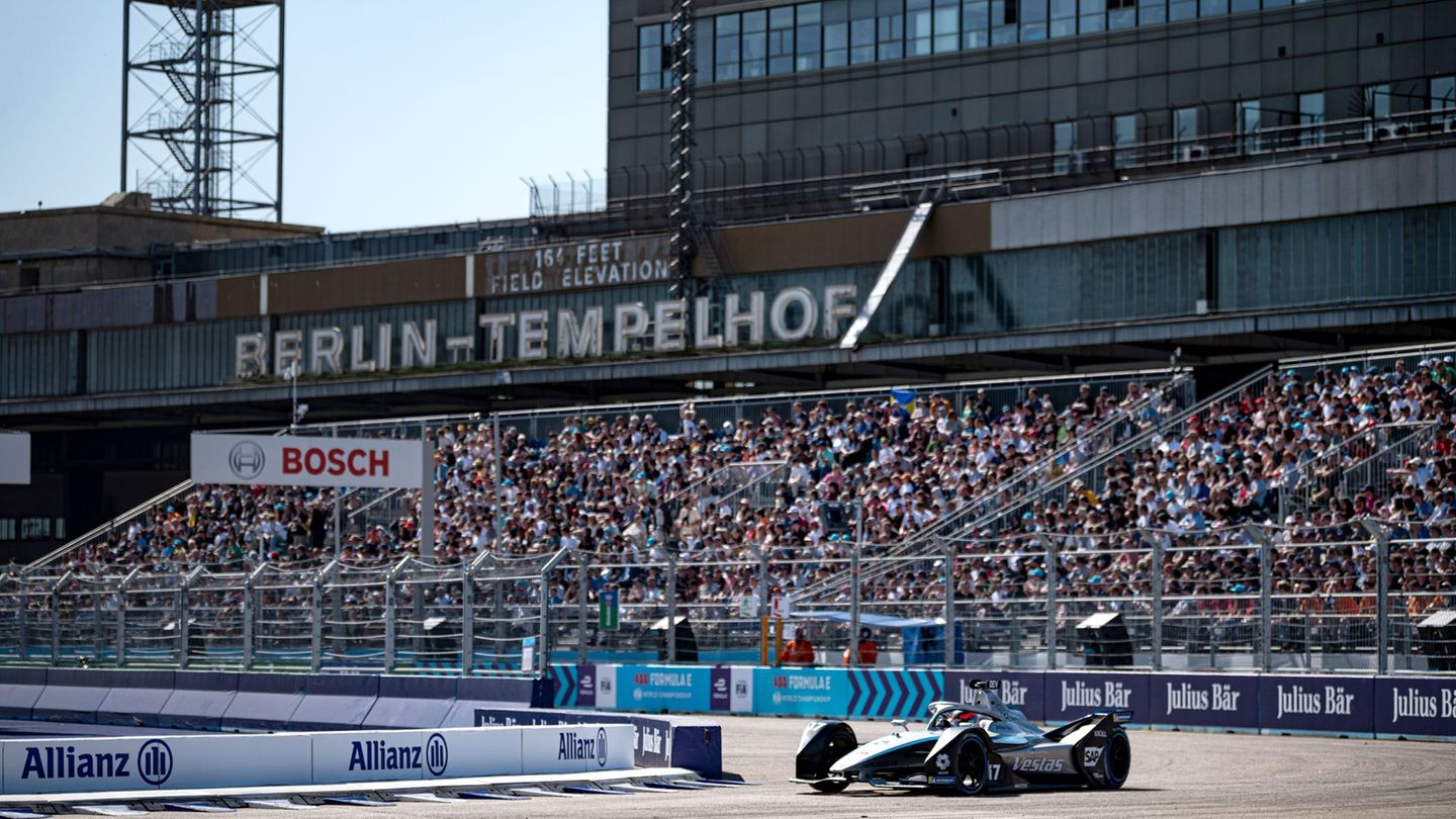 Opel wird im kommenden Jahr auch in Berlin an den Start gehen. (Archivbild) Foto: Fabian Sommer/dpa