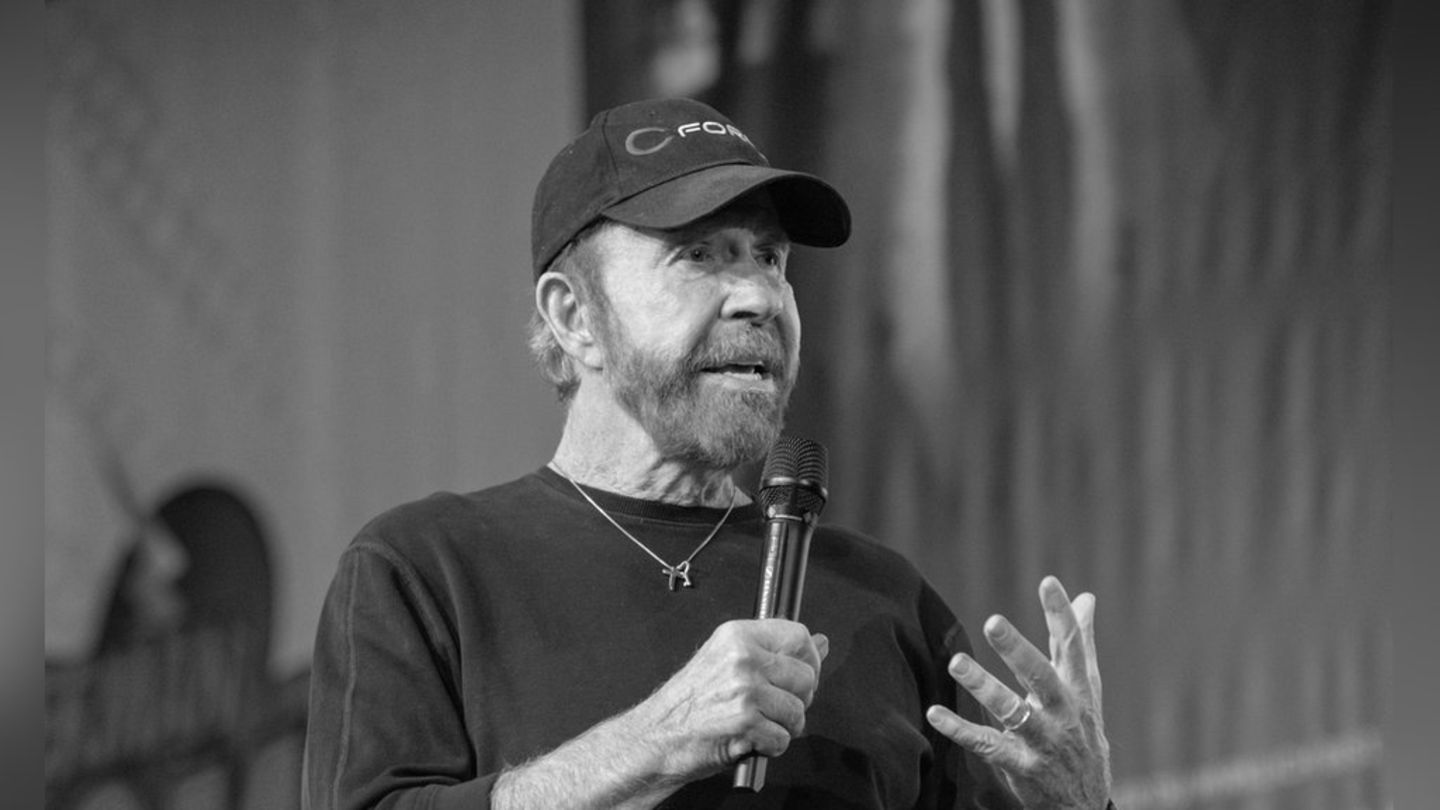 Chuck Norris 2018 bei einem Auftritt in Dortmund. Der Actionstar ist im Alter von 86 Jahren verstorben.