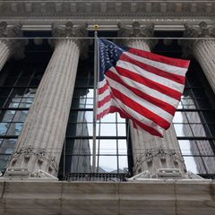 Die Börsen in New York stehen unter Druck (Archivbild) Foto: Seth Wenig/AP/dpa