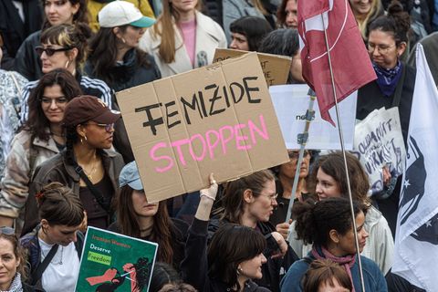 Mecklenburg-Vorpommern plant eine Bundesratsinitiative, um Femizide grundsätzlich als Mord einzustufen. (Archivbild) Foto: Marku