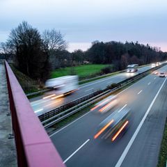 Sind Autobahnen ohne Tempolimit während der Energiekrise noch zeitgemäß?