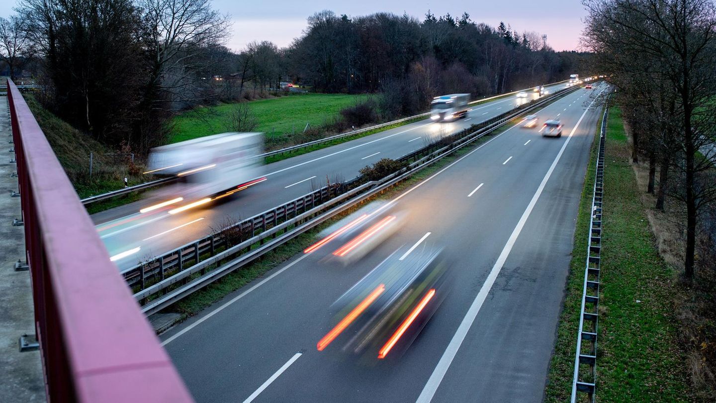 Sind Autobahnen ohne Tempolimit während der Energiekrise noch zeitgemäß?