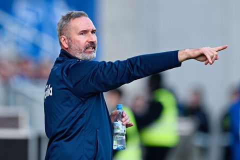 Schwierige Aufgabe: Holstein Kiels Trainer Tim Walter hofft auf Wende in Bochum. (Archivbild) Foto: Uwe Anspach/dpa