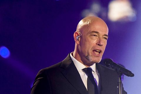 Der Graf von Unheilig bei einem Konzert.