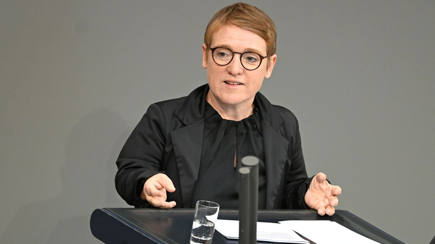 Grünen-Bundestagsabgeordnete Fischer entschuldigt sich bei CDU-Politiker Hagel. (Foto-Archiv) Foto: Elisa Schu/dpa