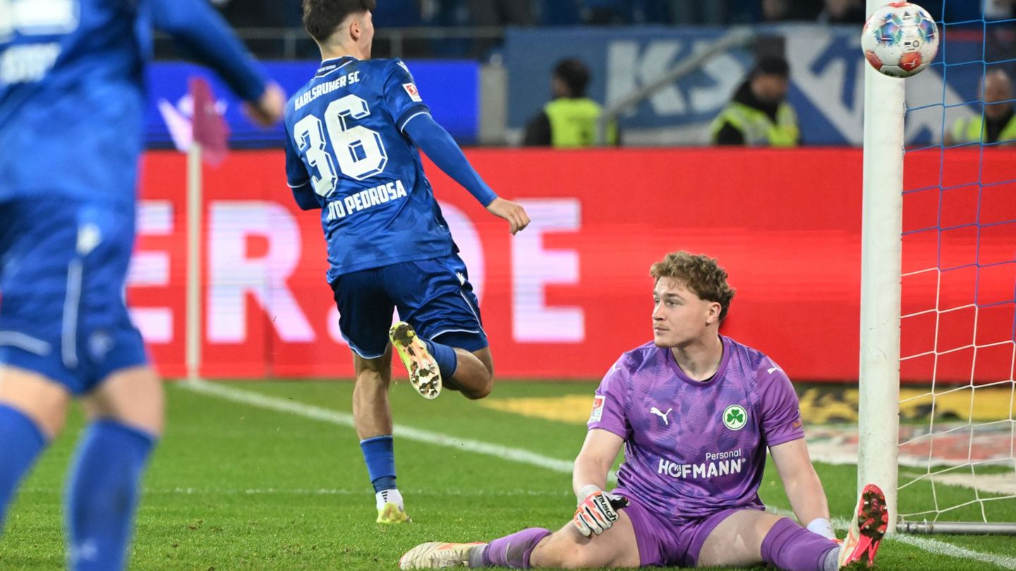 Rafael Pinto Pedrosa erzielte das 1:1 für den KSC. Foto: Uli Deck/dpa