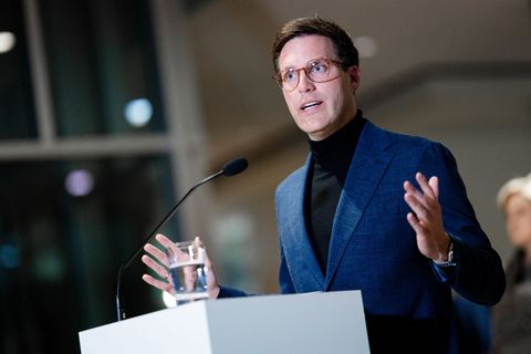 CDU-Landeschef Hagel erklärt in einem Statement die Zustimmung zu Sondierungen mit den Grünen. Foto: Christoph Schmidt/dpa