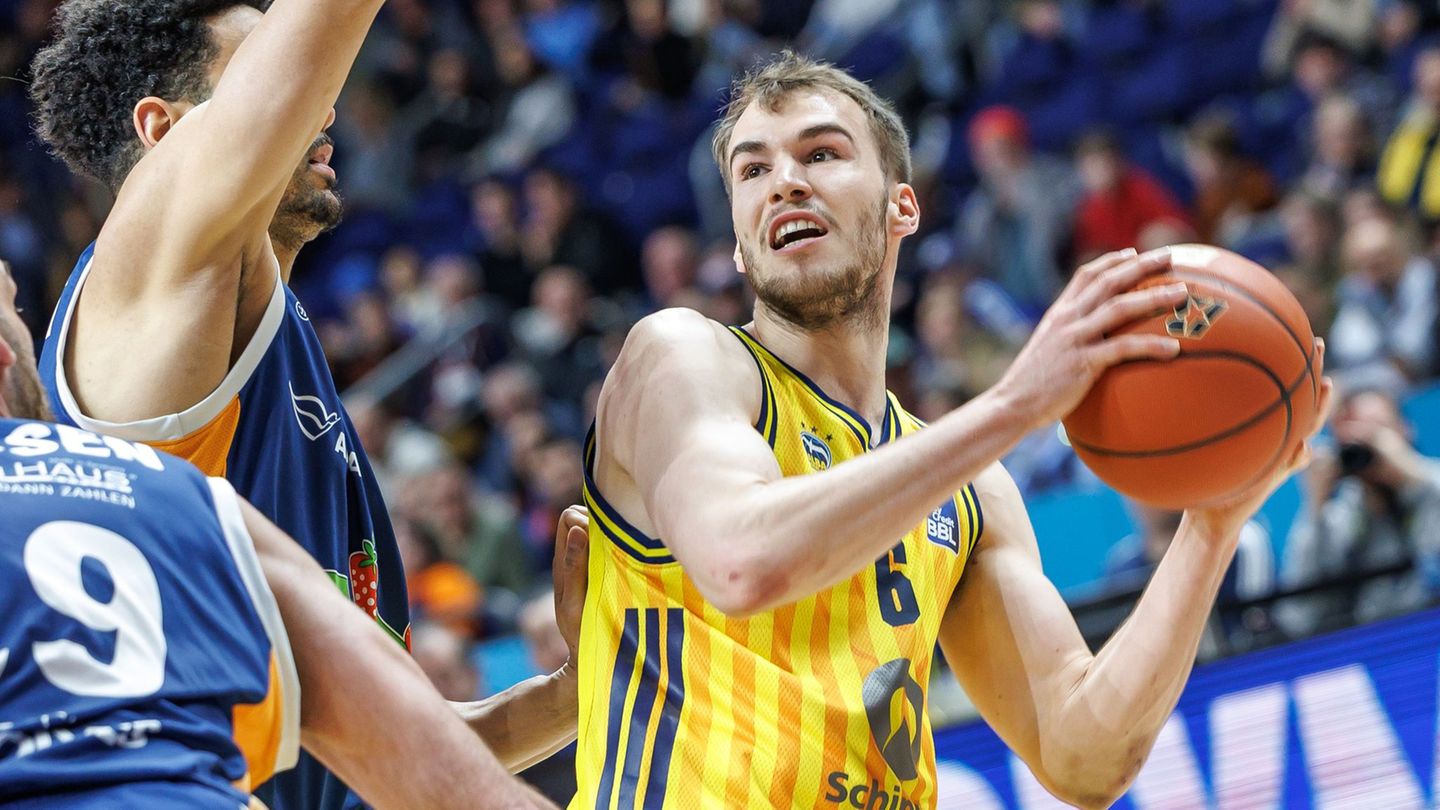 Nationalspieler Malte Delow war bester Alba-Schütze Foto: Andreas Gora/dpa