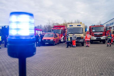 Anwohnerinnen und Anwohner müssen wegen der Katastrophenübung mit Sperrungen rechnen. (Symbolbild) Foto: Stefan Sauer/dpa