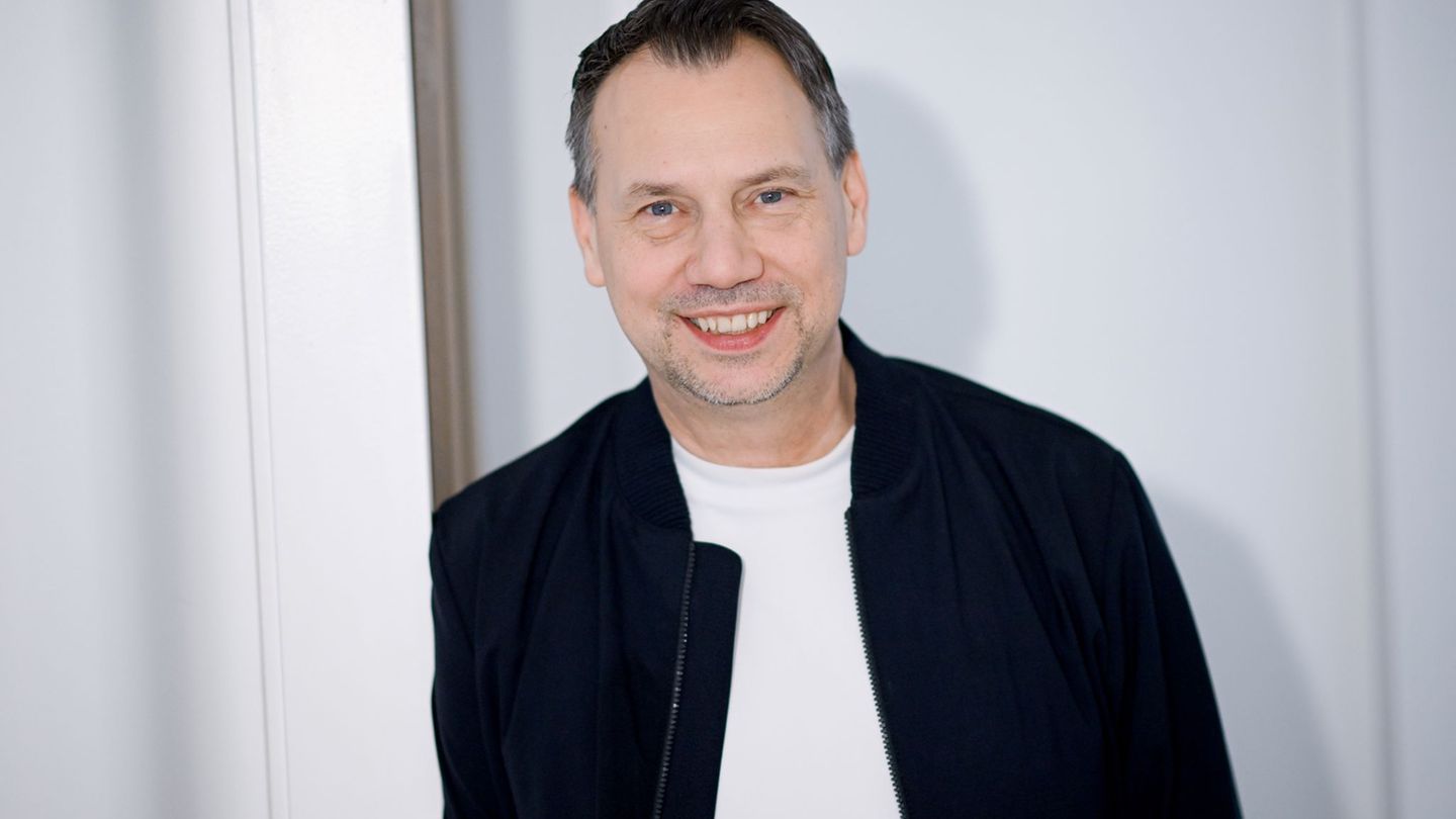 Autor Sebastian FItzek. (Archivbild) Foto: Britta Pedersen/dpa